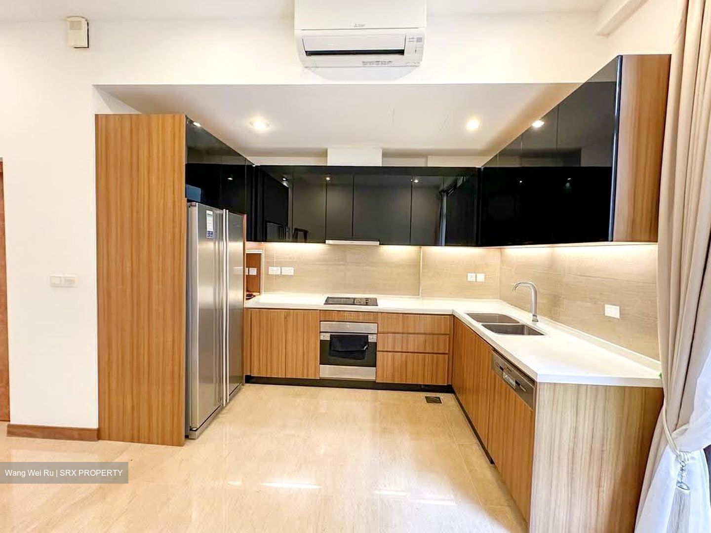 Holland Link (D10), Terrace #623659761